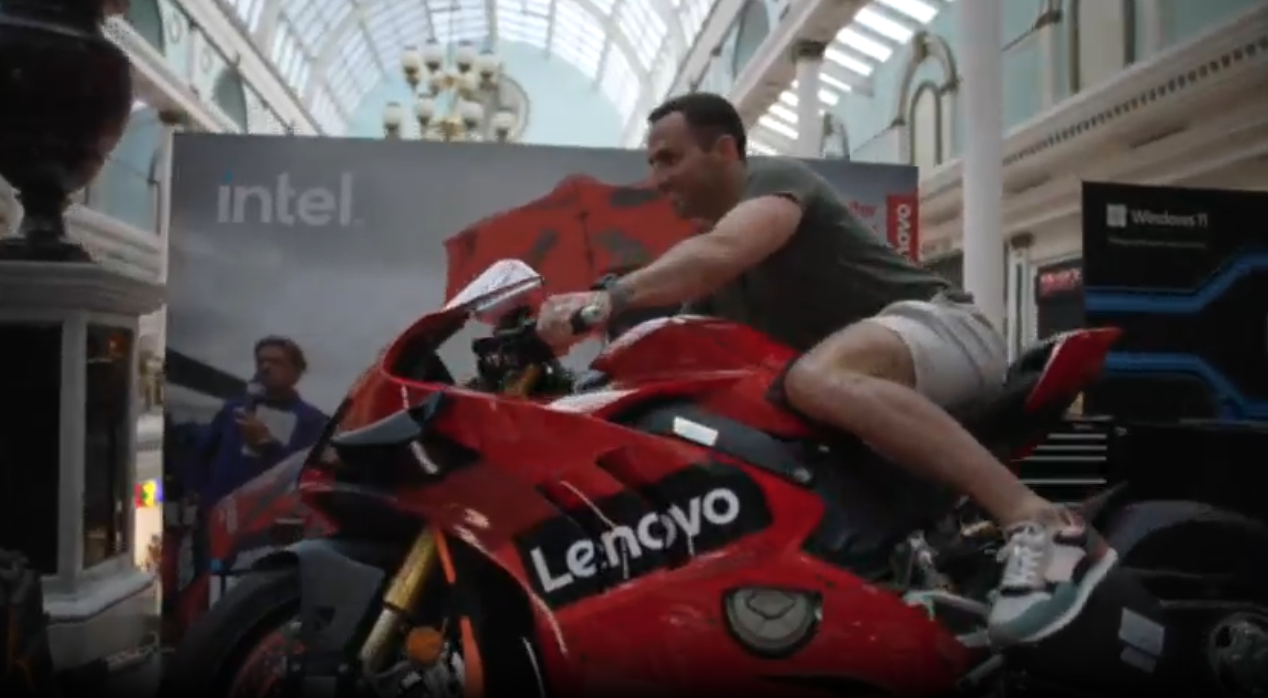 Expertia Media + Lenovo